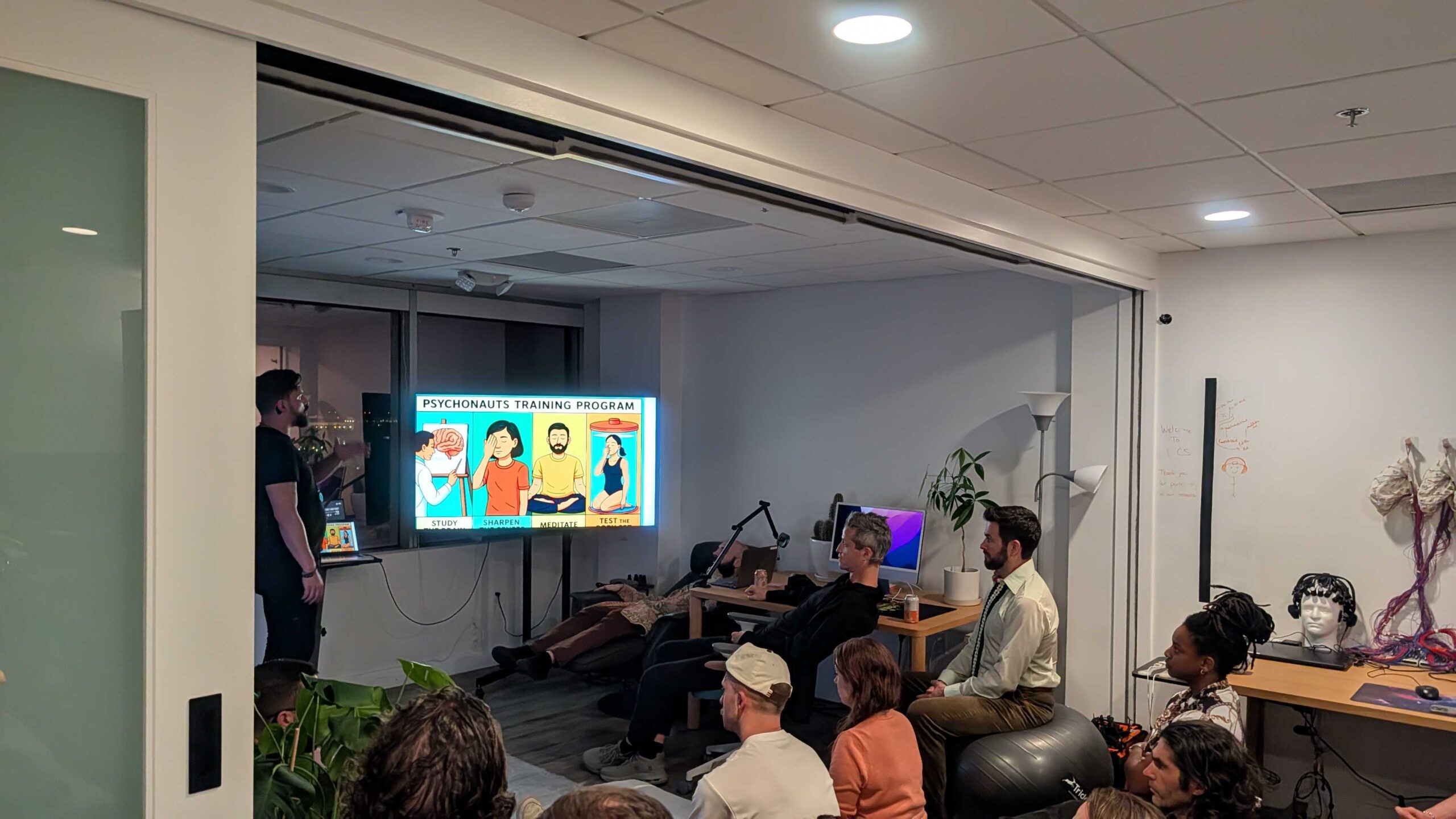 PXL_20251207_035230517